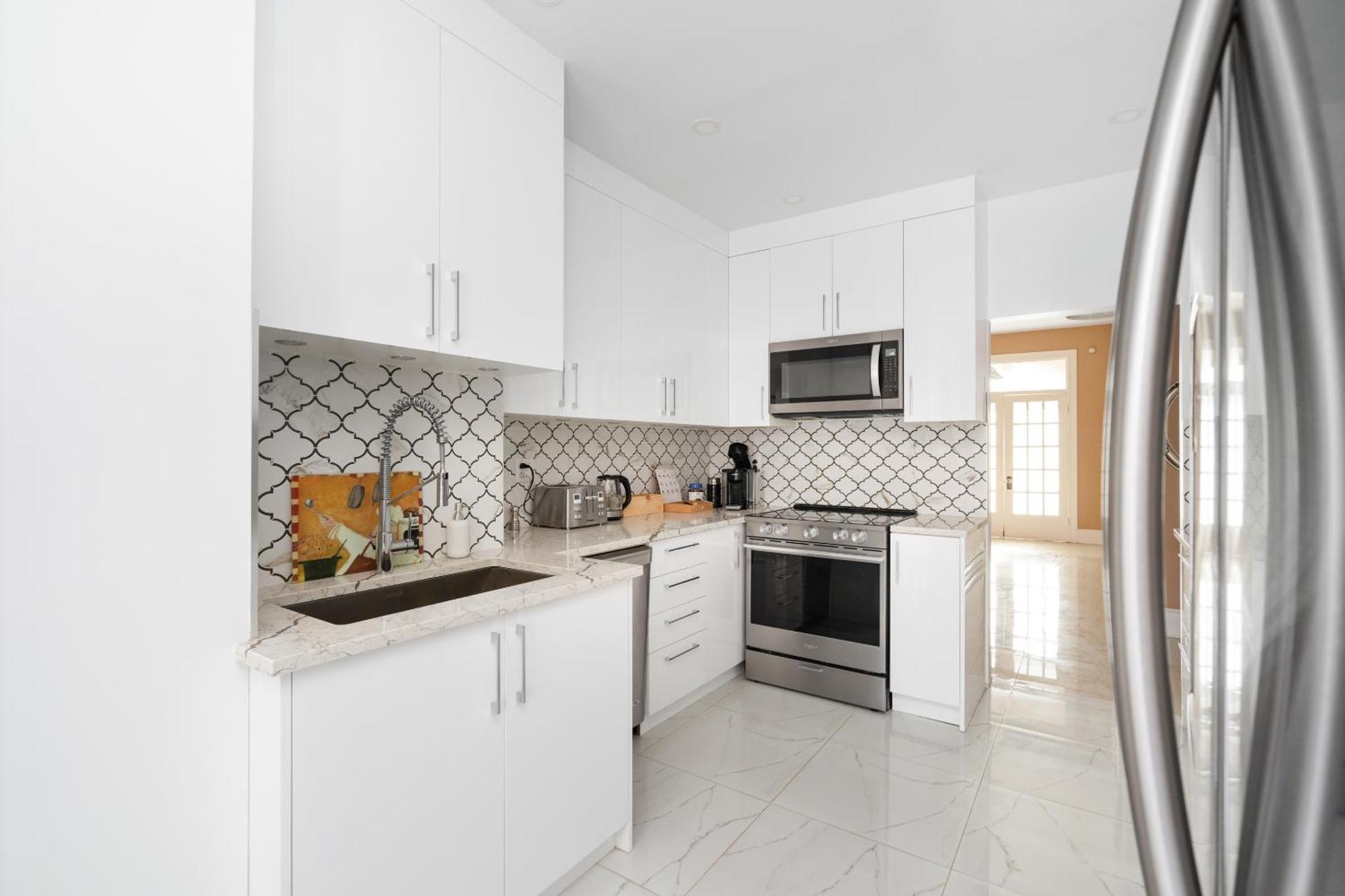 Centennial 6-Bedroom Waterfront Palace Sleeps 14 Montreal Exterior photo